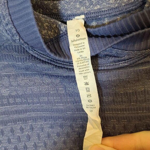 Lululemon Rest Less Hoodie Pullover Gatsby Blue Patterned Size 10 Thumbholes - Picture 4 of 7